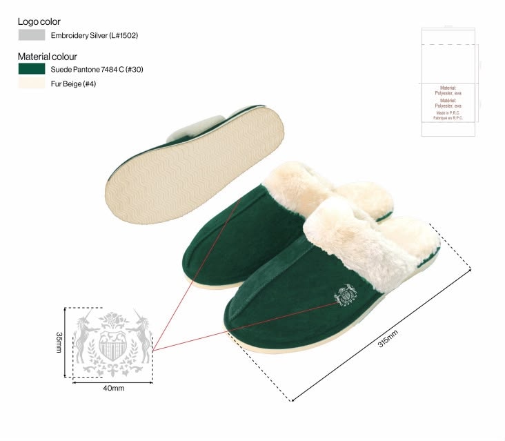 BAT des chaussons du Bristol : daim vert, fourrure beige et logo brodé argent, avec les cotes