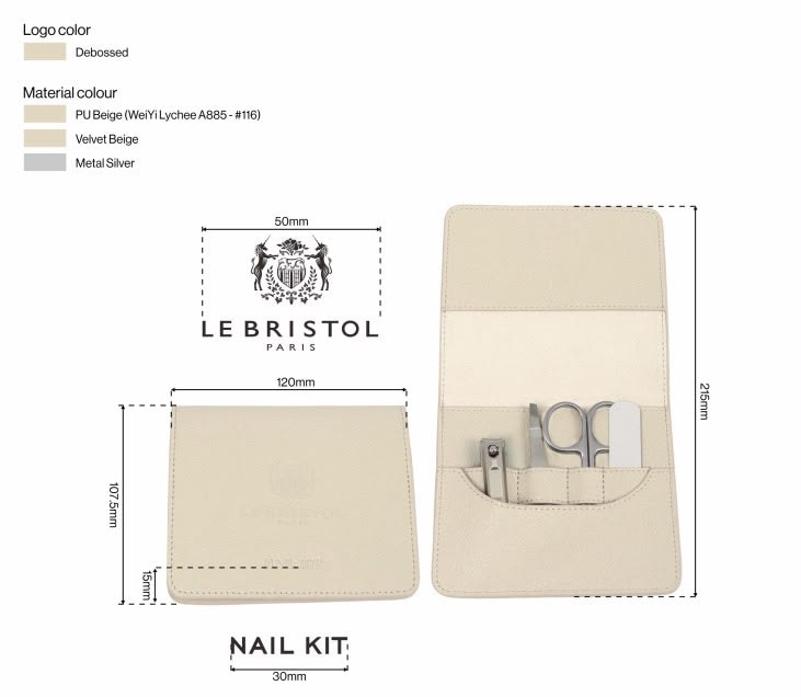 BAT de la trousse de manucure du Bristol : étui beige au logo embossé et quatre accessoires, avec les cotes